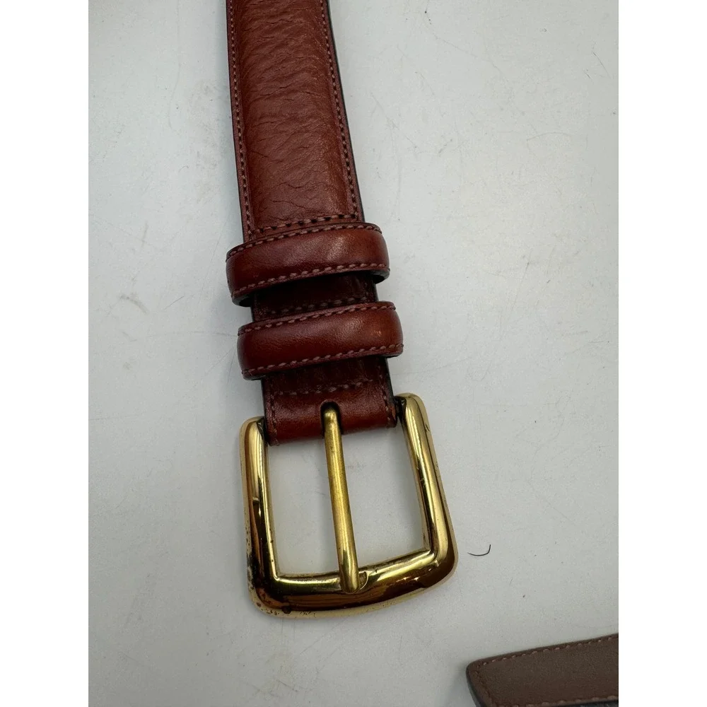 Roundtree & Yorke Mens Brown Full Grain Cowhide Leather Belt Gold Buckle Size 42